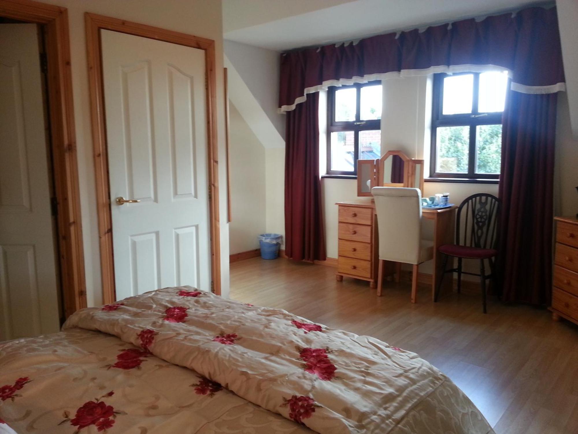 Glenmore House Ballycastle Bilik gambar
